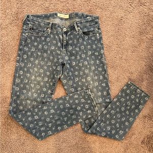 AG mid rise skinny ankle Jean with floral design